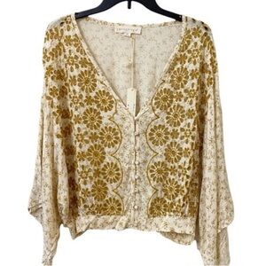 Vici Lovestitch Beige and Gold Floral Blouse